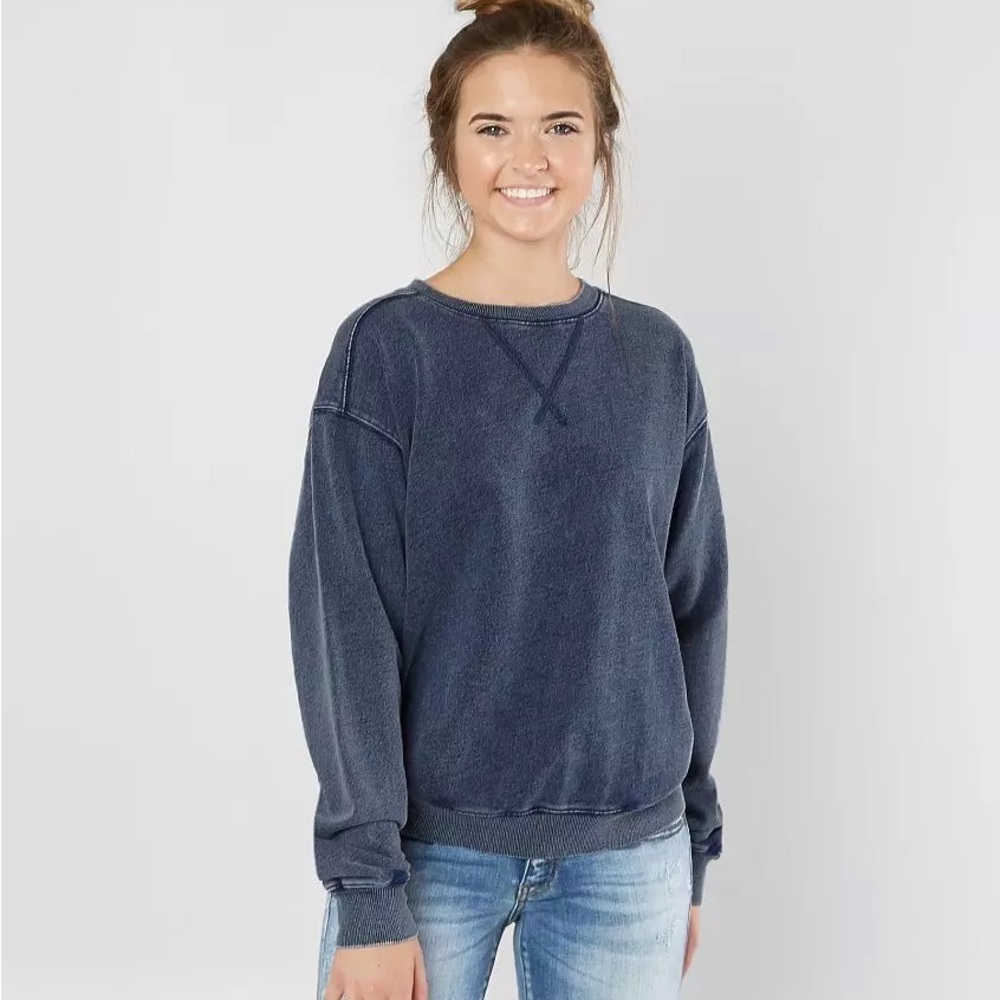 White crow sweatshirt from buckle